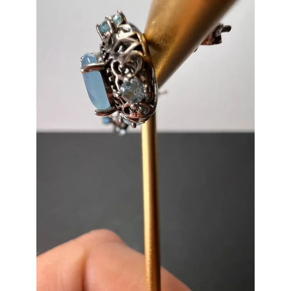 Blue chalcedony Sterling silver stud earrings - Picture 9 of 11